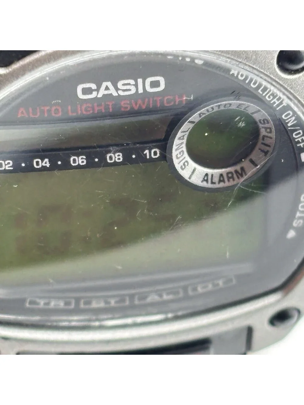 Vintage Casio Illuminator W-94H Green Holographic LCD Black Gray 37mm Auto EL